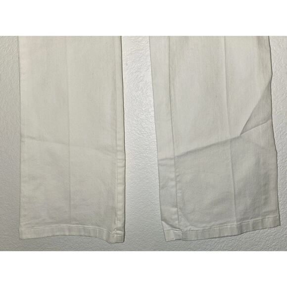 NWT! Anne Klein White Denim Jeans Wide Bottoms Size 8 - Picture 3 of 10